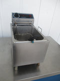 Commercial Pro CPF10 Countertop Electric Fryer - (1) 10 lb. Vat, 120v, #8570